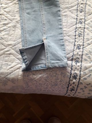 Pantalón vaquero claro recto