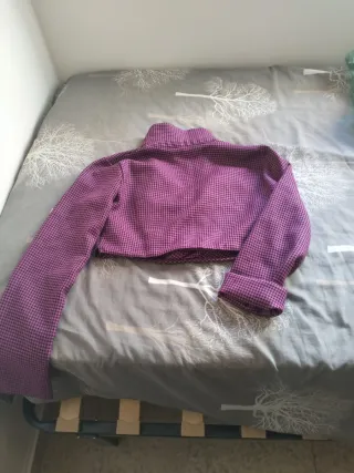 Blusa Zara Morada y Negra