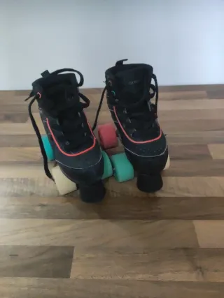 Patines negros con detalles