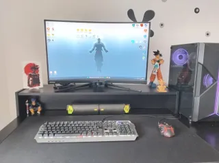 Scrivania Ikea nera con cassettiera