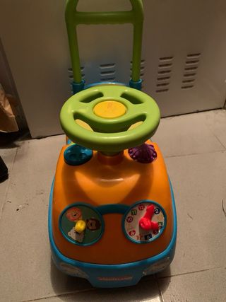 Correpasillos 4 ruedas colores con tapa.