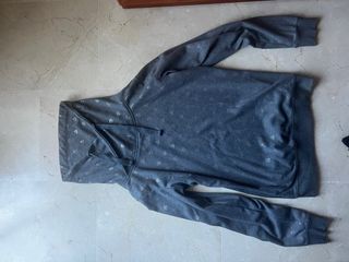 Sudadera gris mujer con estampado