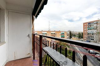 Piso en alquiler en Moscardó en Madrid