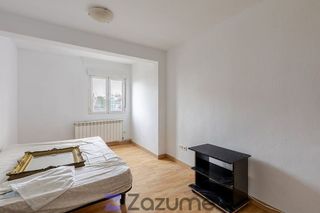 Piso en alquiler en Moscardó en Madrid