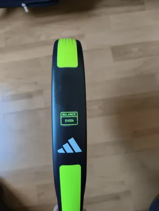 Pala de pádel Adidas RX 1000
