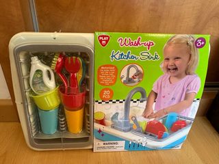 Fregadero de cocina infantil con accesorios