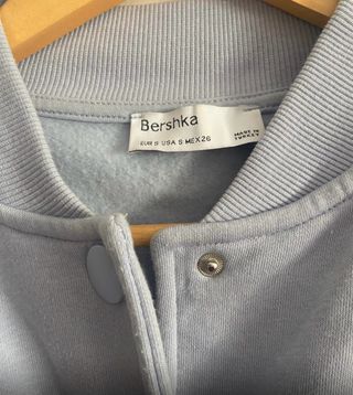 Chaqueta universitaria tipo sudadera Bershka