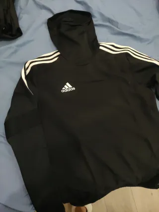 Sudadera Adidas Negra con Capucha