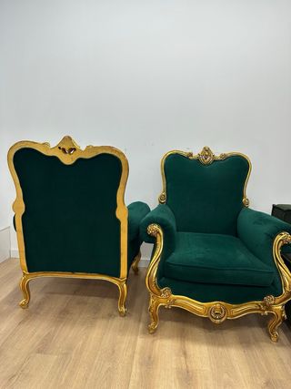 Dos sillones barrocos dorados y verdes