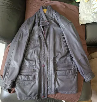 Chaqueta de cuero auténtico morada