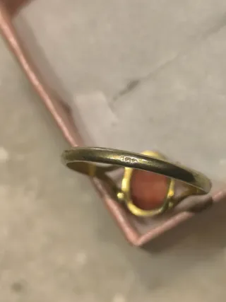 Anello vintage in argento e corallo