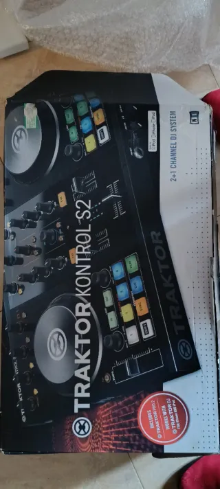 TRAKTOR KONTROL S2 DJ System