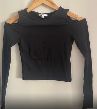 Camiseta Subdued manga larga hombros descubiertos