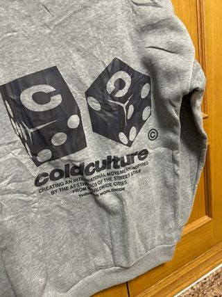 Sudadera Cold Culture Gris