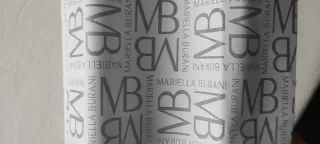 Mariella Burani porta carte di credito