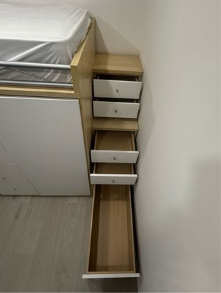 Cama alta con armario y cajones