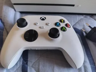 Xbox One S Bianca + Controller e Cavi