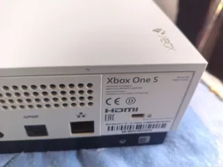 Xbox One S Bianca + Controller e Cavi
