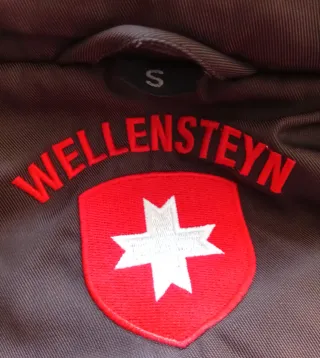 Parka negra talla S 36.Wellensteyn