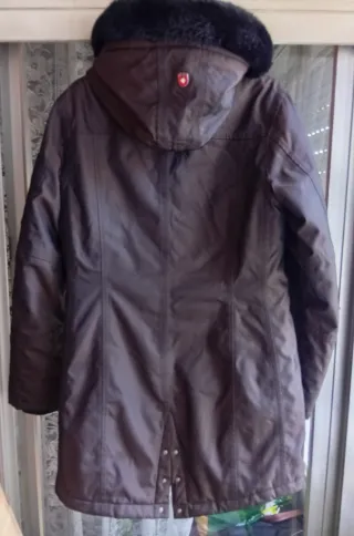 Parka negra talla S 36.Wellensteyn