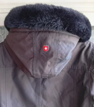 Parka negra talla S 36.Wellensteyn