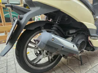 Peugeot Tweet 125cc Scooter