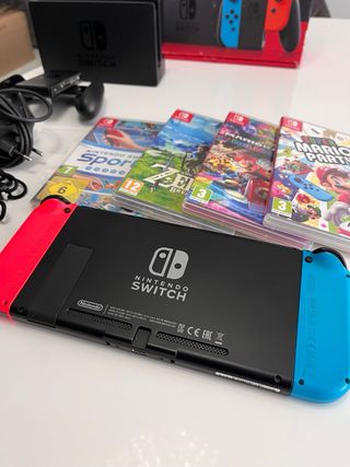 Nintendo Switch + 2 Juegos