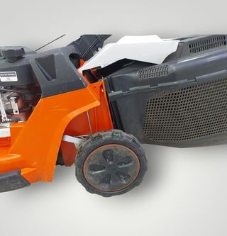 CORTA CESPED STIHL RM 448T