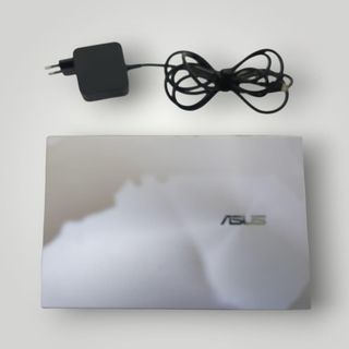 PORTATIL ZENBOOK UX425UAZ AMD RYZEN 7 5700U 512GB / 16GB RAM + CARGADOR