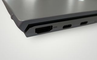 Portatile ZenBook UX425UAZ AMD Ryzen 7 5700U 512GB/16GB RAM + Caricatore