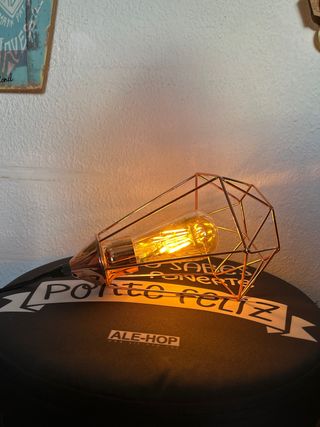 Lámpara de mesa Byron