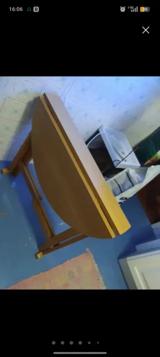 Mesa plegable de madera redonda