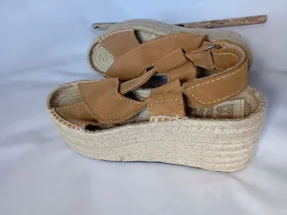 Sandalias Bimba y Lola Cuña Esparto