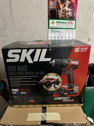 Taladro Perc. SKIL 20V MAX + RC Car + bateria 4 Ah