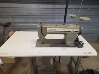 Máquina de coser SINGER 591