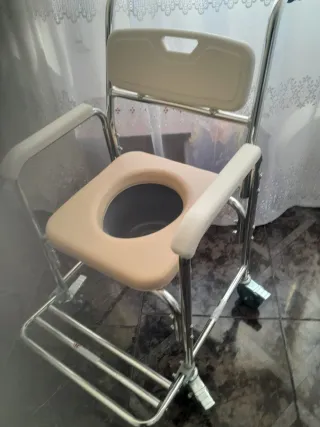 Silla de ortopedia para minusválidos