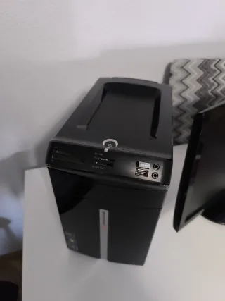 PC Sobremesa Packard bell