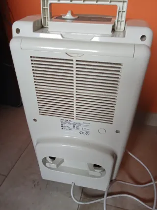 Deshumidificador Ufesa 12L/día