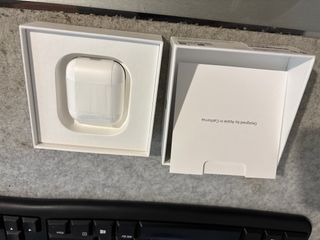 Airpods 2da Generación Apple Muy buen estado