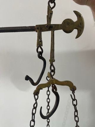Balanza antigua de bronce
