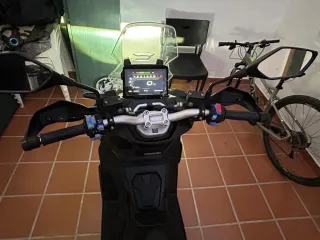 Moto 125cc ADV Automática