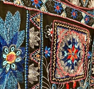 Blusa bordada - Zara - M