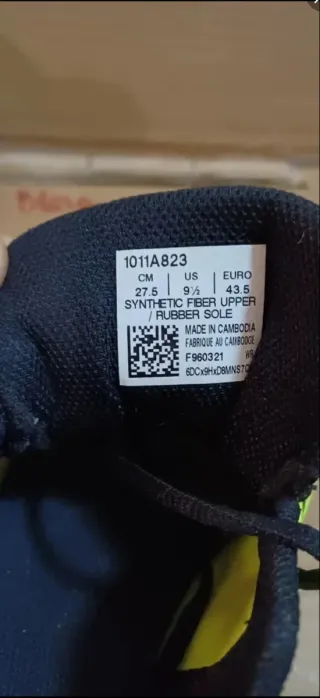 Zapatillas ASICS Talla 43 Neón