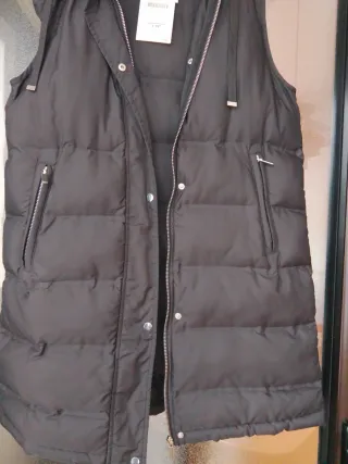 Chaleco acolchado Zara Negro con Capucha