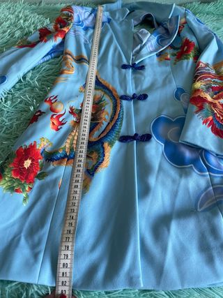 Abrigo corto estampado original diseño