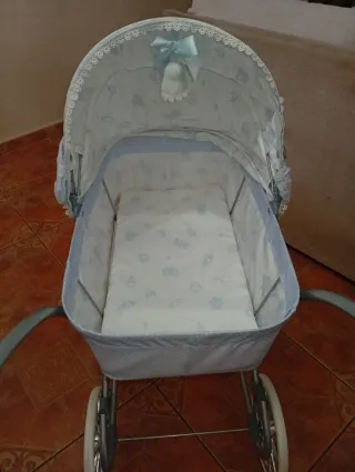 Cochecito de muñeca Carol