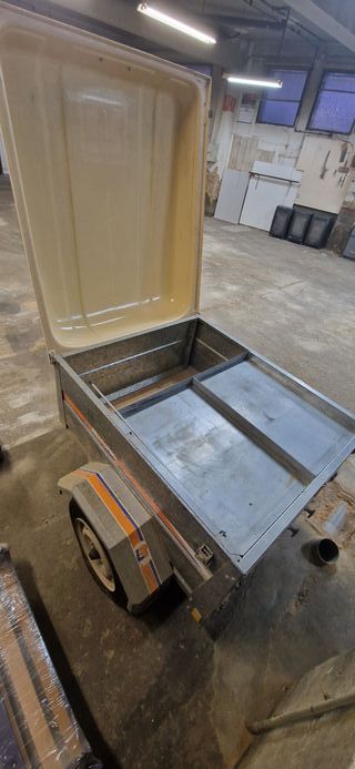 Remolque Iberica 300 con tapa- RECOJIDA EN MANO