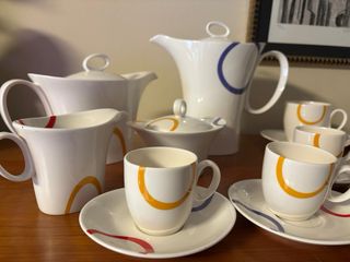 Juego de café de porcelana multicolor