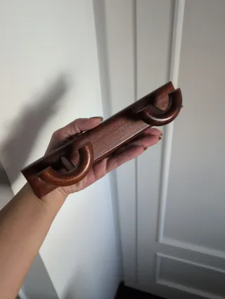 Percha de madera pequeña