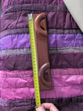 Percha de madera pequeña